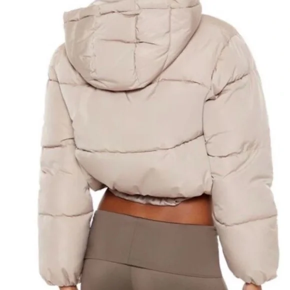 Forever 21 Light Beige Puffer Jacket- size:M - Picture 2 of 2